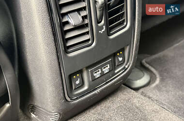 Внедорожник / Кроссовер Jeep Grand Cherokee 2015 в 