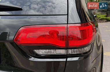 Внедорожник / Кроссовер Jeep Grand Cherokee 2015 в 