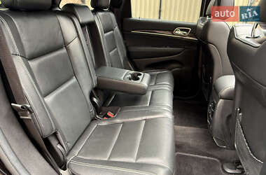 Внедорожник / Кроссовер Jeep Grand Cherokee 2015 в 