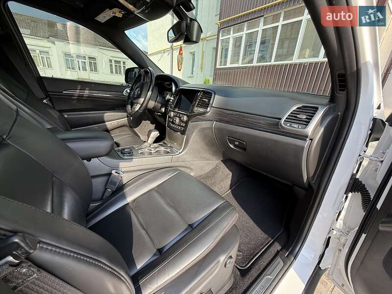 Внедорожник / Кроссовер Jeep Grand Cherokee 2021 в Ромнах