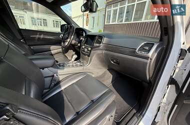 Внедорожник / Кроссовер Jeep Grand Cherokee 2021 в 
