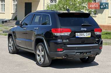 Внедорожник / Кроссовер Jeep Grand Cherokee 2016 в 