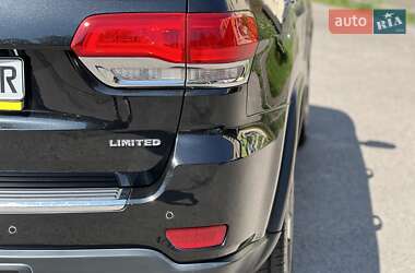 Внедорожник / Кроссовер Jeep Grand Cherokee 2016 в 