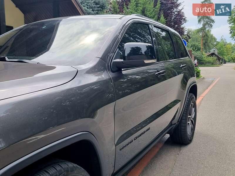 Внедорожник / Кроссовер Jeep Grand Cherokee 2018 в Киеве