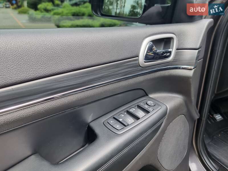 Внедорожник / Кроссовер Jeep Grand Cherokee 2018 в Киеве