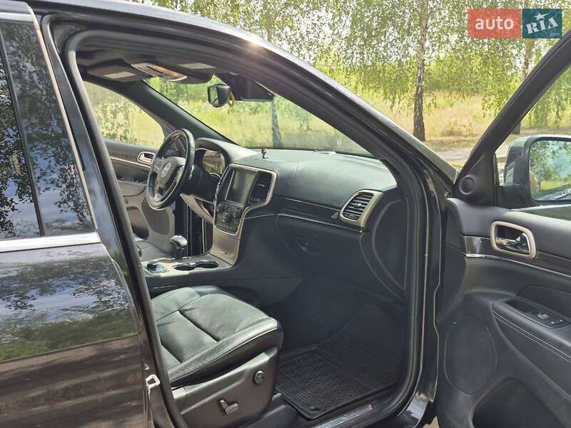 Внедорожник / Кроссовер Jeep Grand Cherokee 2013 в Запорожье