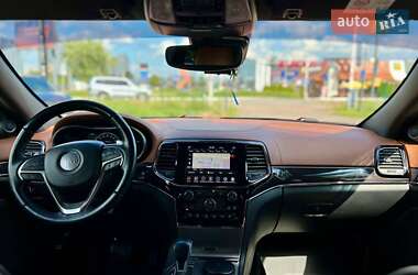 Внедорожник / Кроссовер Jeep Grand Cherokee 2021 в 