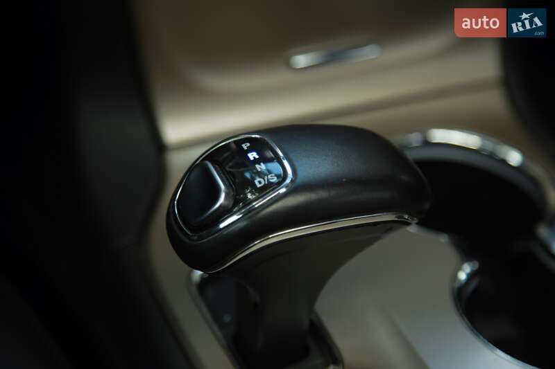 Внедорожник / Кроссовер Jeep Grand Cherokee 2013 в Харькове