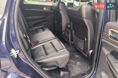 Внедорожник / Кроссовер Jeep Grand Cherokee 2016 в 