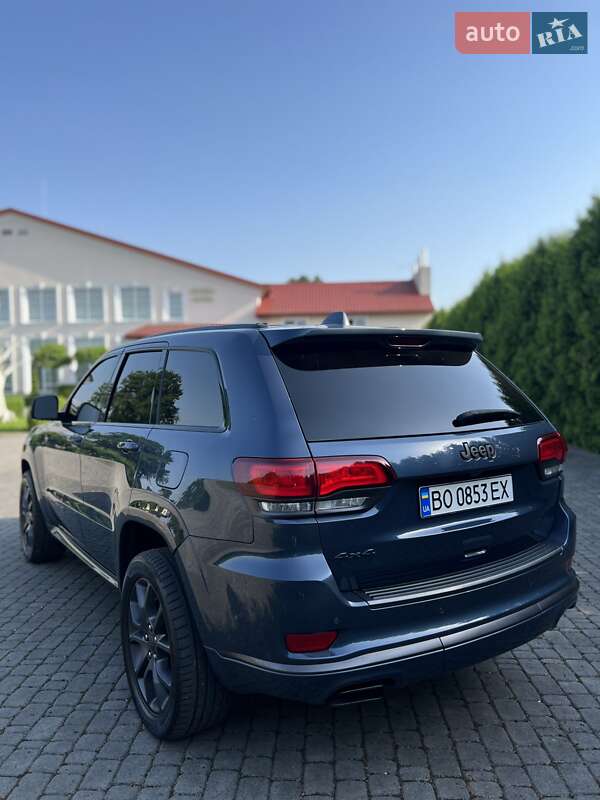 Позашляховик / Кросовер Jeep Grand Cherokee 2020 в Чернівцях