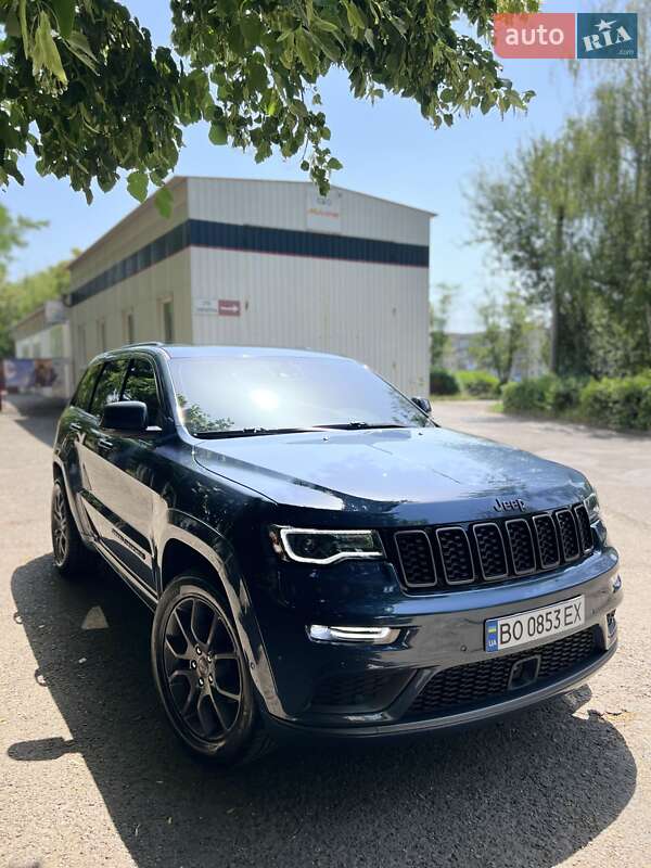 Позашляховик / Кросовер Jeep Grand Cherokee 2020 в Чернівцях