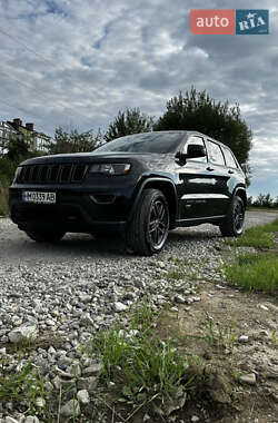 Внедорожник / Кроссовер Jeep Grand Cherokee 2016 в Ивано-Франковске