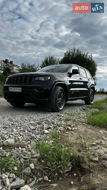 Внедорожник / Кроссовер Jeep Grand Cherokee 2016 в Ивано-Франковске