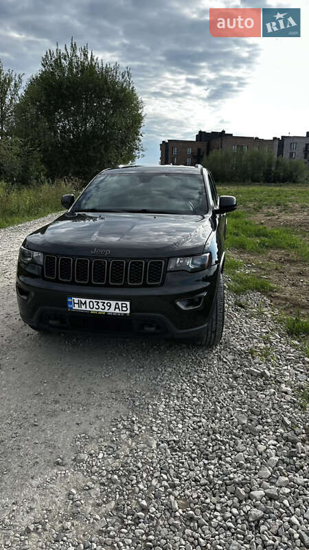 Внедорожник / Кроссовер Jeep Grand Cherokee 2016 в Ивано-Франковске