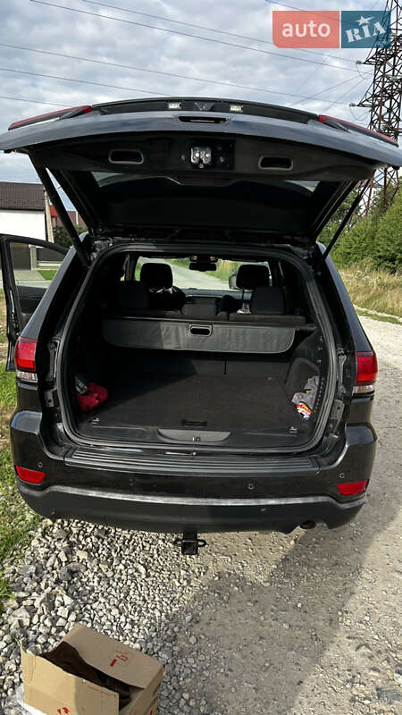 Внедорожник / Кроссовер Jeep Grand Cherokee 2016 в Ивано-Франковске