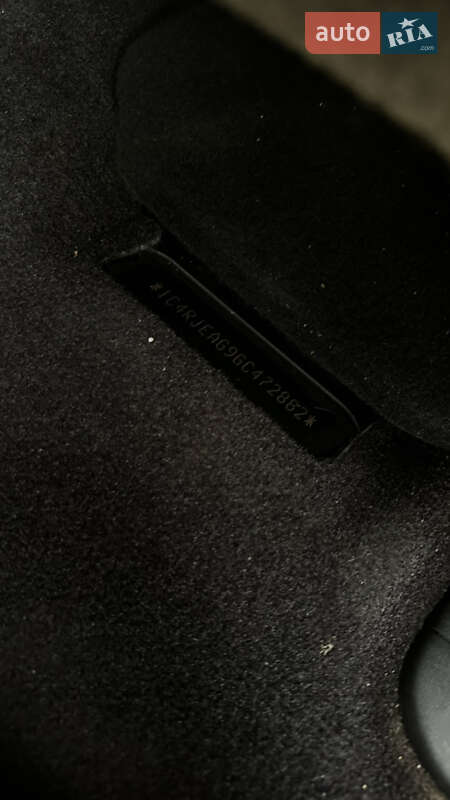 Внедорожник / Кроссовер Jeep Grand Cherokee 2016 в Ивано-Франковске