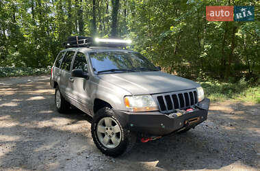 Внедорожник / Кроссовер Jeep Grand Cherokee 2001 в 