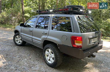 Внедорожник / Кроссовер Jeep Grand Cherokee 2001 в 