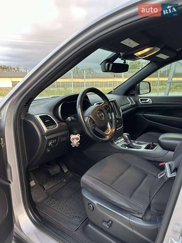 Внедорожник / Кроссовер Jeep Grand Cherokee 2017 в Львове