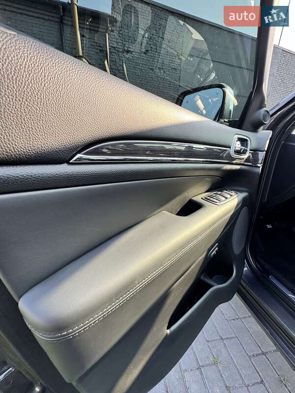 Внедорожник / Кроссовер Jeep Grand Cherokee 2018 в Ивано-Франковске