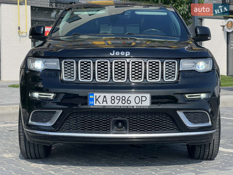 Внедорожник / Кроссовер Jeep Grand Cherokee 2017 в Киеве