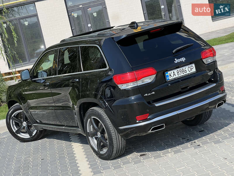 Внедорожник / Кроссовер Jeep Grand Cherokee 2017 в Киеве