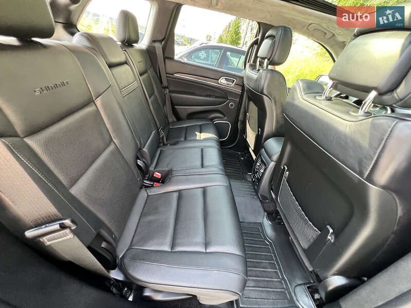 Внедорожник / Кроссовер Jeep Grand Cherokee 2017 в Киеве