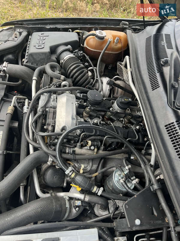 Внедорожник / Кроссовер Jeep Grand Cherokee 2004 в Каменец-Подольском