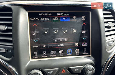 Внедорожник / Кроссовер Jeep Grand Cherokee 2014 в 