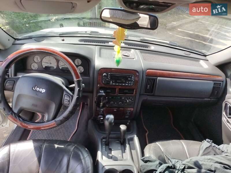 Внедорожник / Кроссовер Jeep Grand Cherokee 2003 в Тернополе