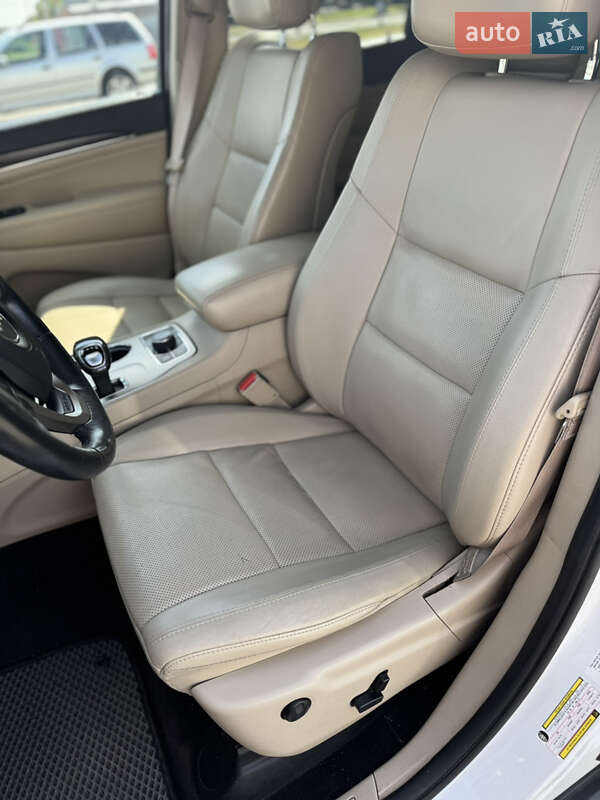 Внедорожник / Кроссовер Jeep Grand Cherokee 2014 в Киеве