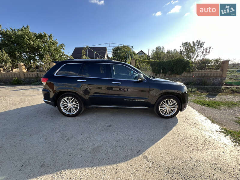Внедорожник / Кроссовер Jeep Grand Cherokee 2017 в Кривом Роге