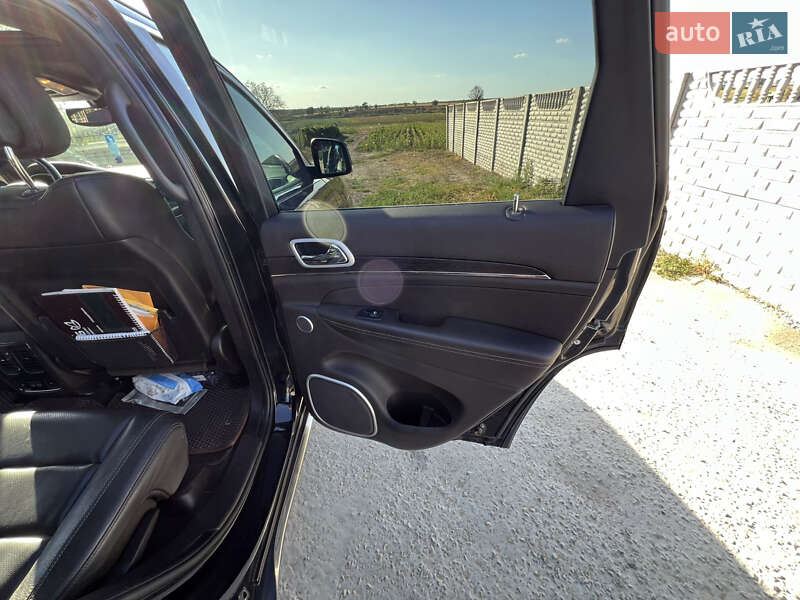 Внедорожник / Кроссовер Jeep Grand Cherokee 2017 в Кривом Роге