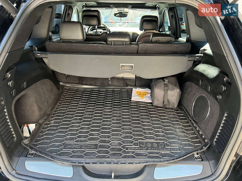 Внедорожник / Кроссовер Jeep Grand Cherokee 2018 в Киеве