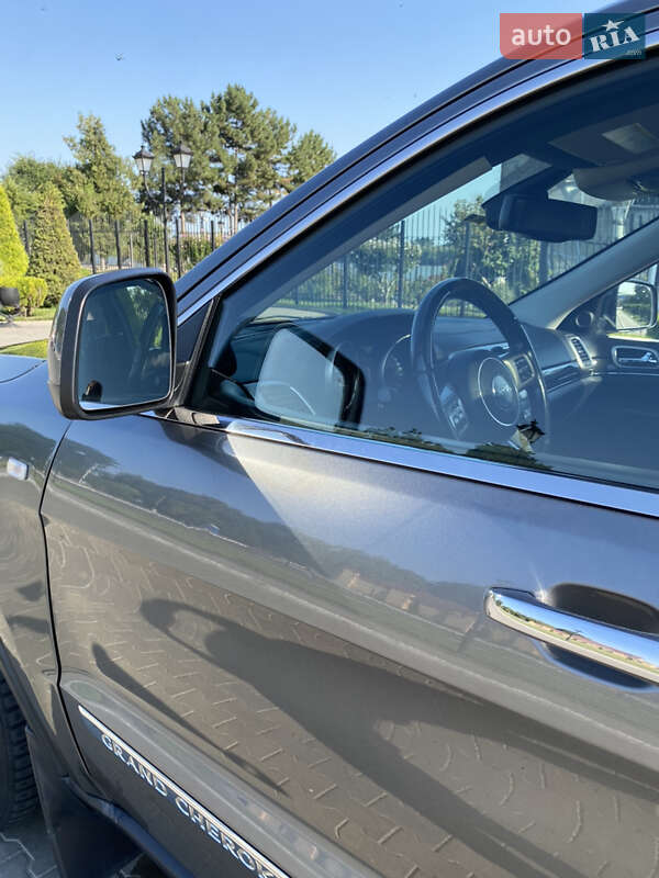 Внедорожник / Кроссовер Jeep Grand Cherokee 2011 в Измаиле