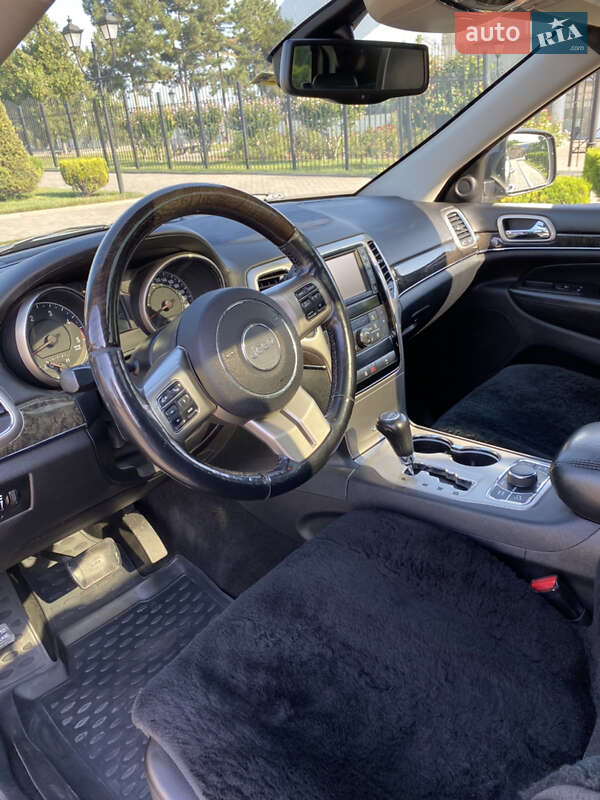 Внедорожник / Кроссовер Jeep Grand Cherokee 2011 в Измаиле
