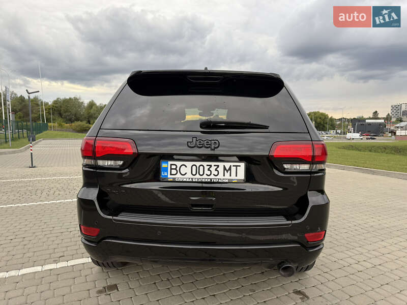 Внедорожник / Кроссовер Jeep Grand Cherokee 2017 в Львове