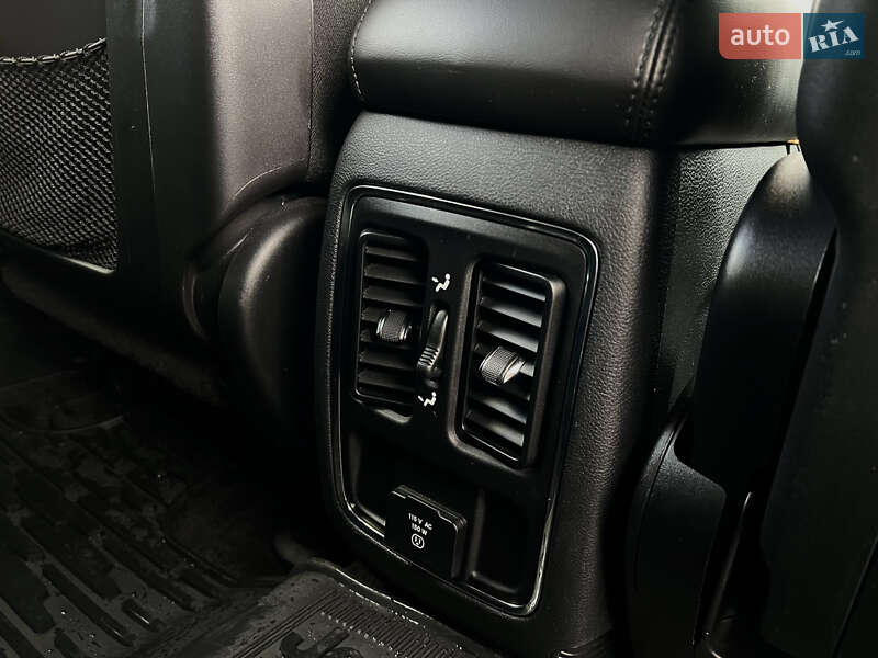 Внедорожник / Кроссовер Jeep Grand Cherokee 2017 в Львове