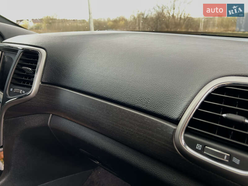 Внедорожник / Кроссовер Jeep Grand Cherokee 2017 в Львове