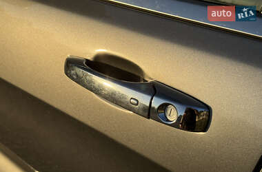 Позашляховик / Кросовер Jeep Grand Cherokee 2011 в 