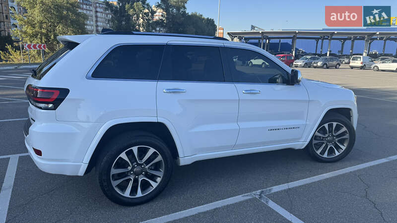 Внедорожник / Кроссовер Jeep Grand Cherokee 2016 в Киеве