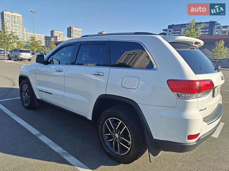 Внедорожник / Кроссовер Jeep Grand Cherokee 2018 в Киеве фото 13 Внедорожник / Кроссовер Jeep Grand Cherokee 2018 в Киеве