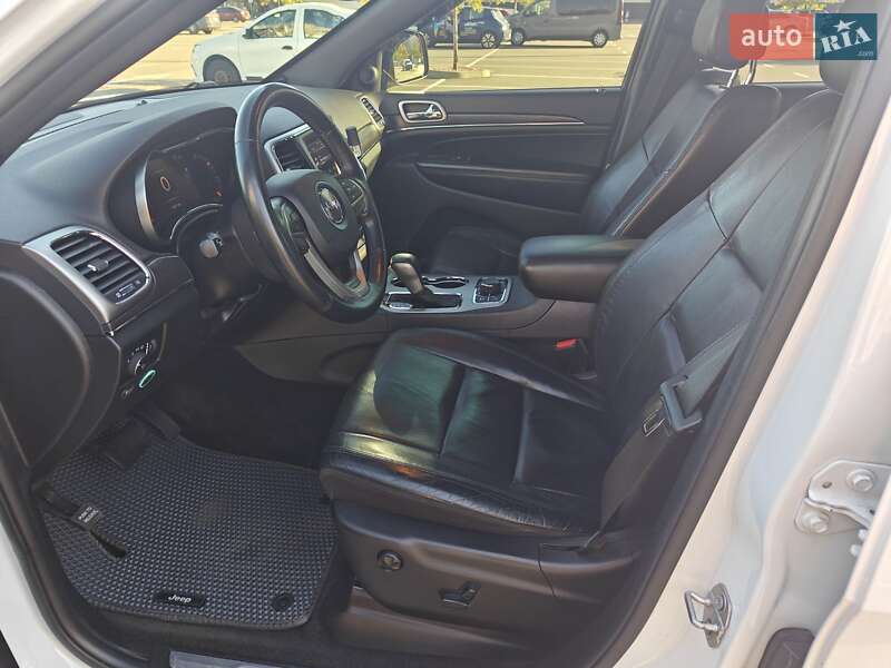 Внедорожник / Кроссовер Jeep Grand Cherokee 2018 в Киеве фото 29 Внедорожник / Кроссовер Jeep Grand Cherokee 2018 в Киеве