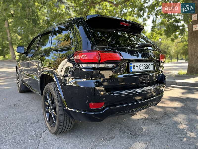 Внедорожник / Кроссовер Jeep Grand Cherokee 2018 в Житомире