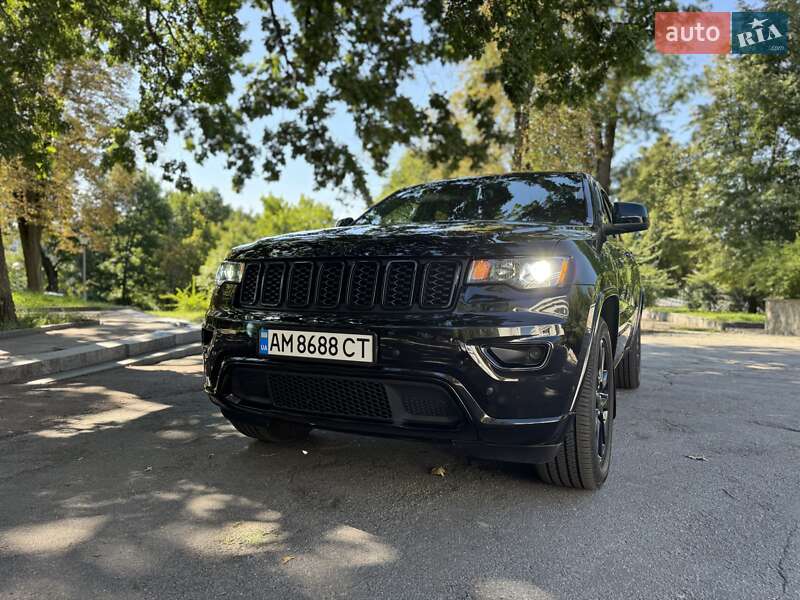 Внедорожник / Кроссовер Jeep Grand Cherokee 2018 в Житомире