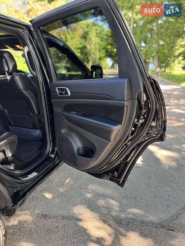 Внедорожник / Кроссовер Jeep Grand Cherokee 2018 в Житомире