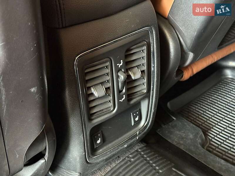 Внедорожник / Кроссовер Jeep Grand Cherokee 2011 в Одессе