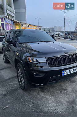 Внедорожник / Кроссовер Jeep Grand Cherokee 2016 в Киеве