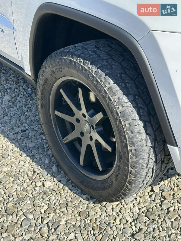 Позашляховик / Кросовер Jeep Grand Cherokee 2015 в Івано-Франківську фото 35 Позашляховик / Кросовер Jeep Grand Cherokee 2015 в Івано-Франківську