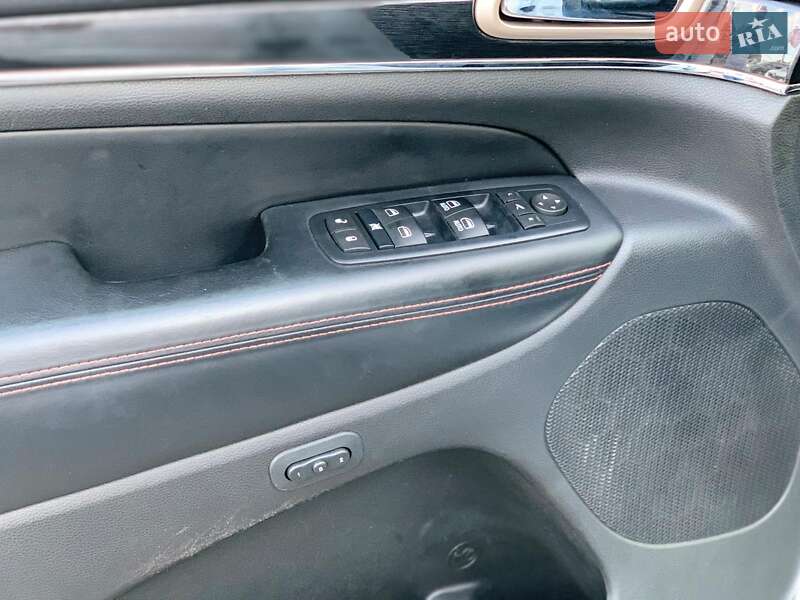 Внедорожник / Кроссовер Jeep Grand Cherokee 2016 в Виннице